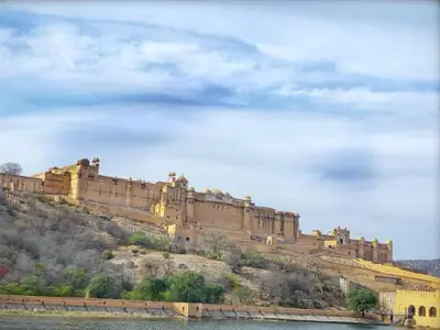 Aventure en Royal Enfield de Mandawa à Jaipur - Découverte des palais royaux et de l'authenticité du Rajasthan.