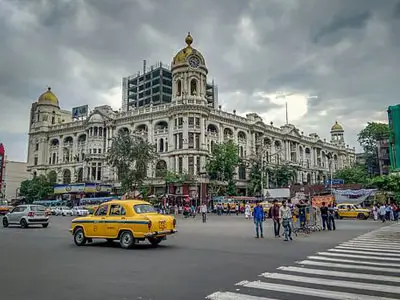 Aéroport international de Kolkata, voyageurs disant au revoir après un périple inoubliable