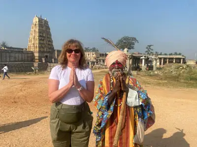 Journée de road trip à moto à Hampi - Profitez des merveilles historiques et des paysages enchanteurs du Karnataka pendant votre aventure en Royal Enfield