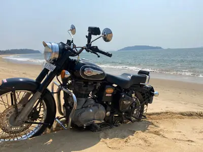 Retour à Old Panjim après un road trip à moto inoubliable - Concluez votre aventure en Royal Enfield à travers Goa et Karnataka.