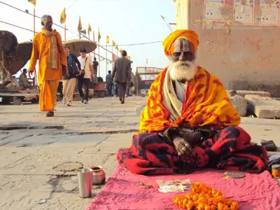 Stupa Dhamek à Sarnath, site où Bouddha a donné son premier sermon après l'illumination