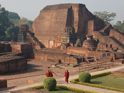 Ruines de l'ancienne Université de Nalanda, site historique bouddhiste en Inde