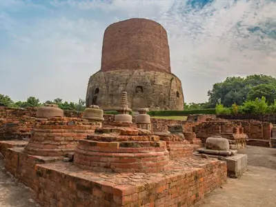 Monastère Jetavana à Shravasti, site où Bouddha a médité et enseigné pendant les saisons de mousson