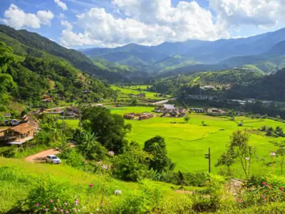 Scenic ride to Nan, visiting painted temples and experiencing northern Thailand’s rich culture